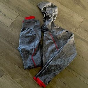 Nike pro legging size small and top size large set